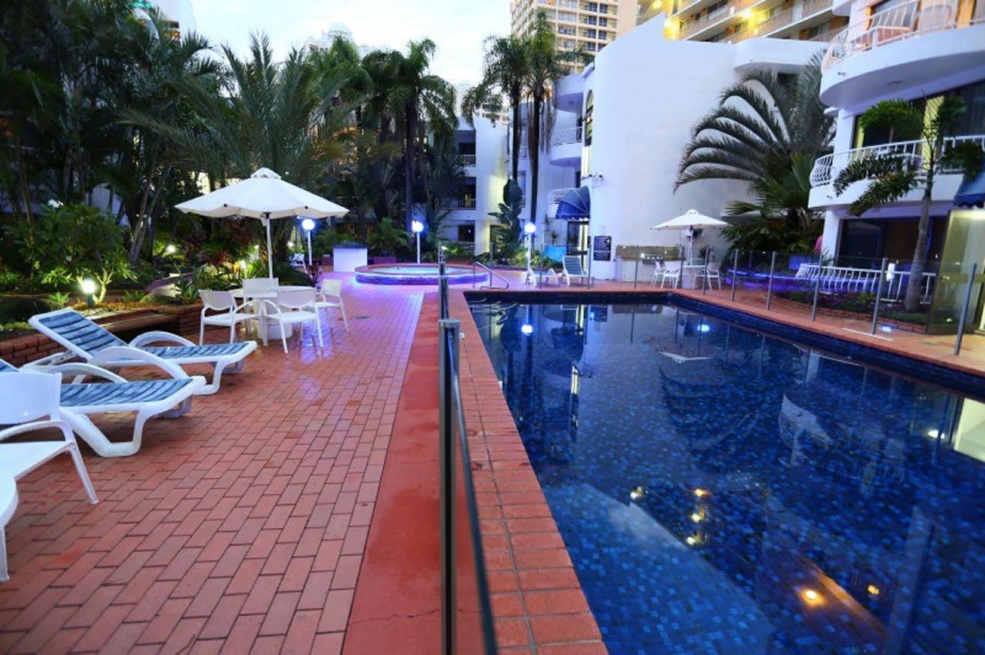 St Tropez Resort Gold Coast Exterior photo